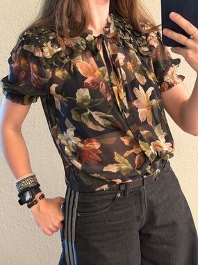 PAIGE Black Floral button down short Sleeve Blouse